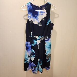 Vince Camuto Floral Sleevesless Dress size 8